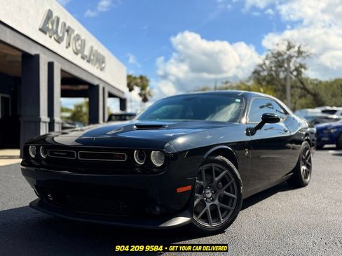 Used 2016 Dodge Challenger R/T Scat Pack w/ Leather Interior Group RWD image 6