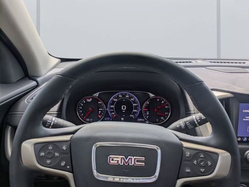 Used 2024 GMC Terrain Denali w/ Denali Premium Package image 31