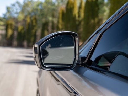 Used 2020 Land Rover Range Rover Velar SV Autobiography Dynamic image 18