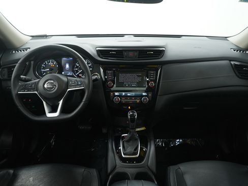 Used 2020 Nissan Rogue SL w/ Premium Package image 16