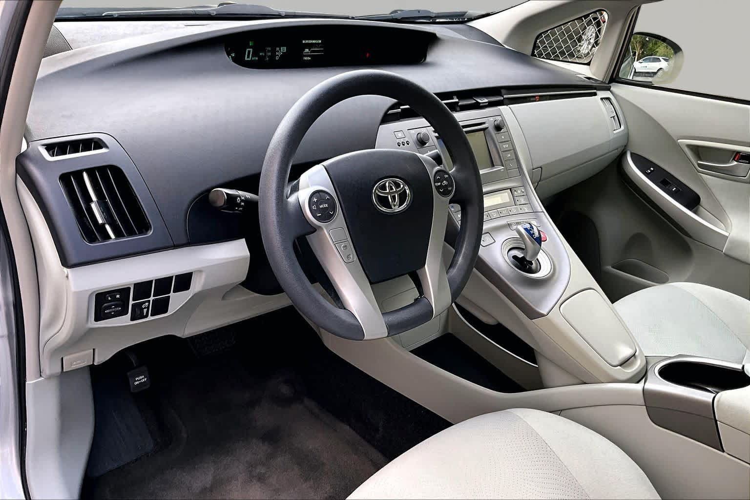 Used 2013 Toyota Prius Two FWD image 18