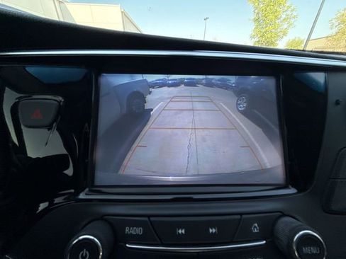Used 2019 Buick Envision Essence FWD image 17