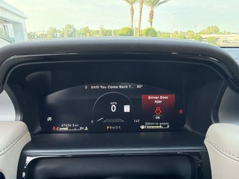 Certified 2022 Lincoln Nautilus FWD w/ Premium Package image 32
