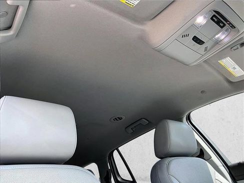 Used 2020 GMC Acadia SLT FWD image 17