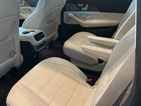 Used 2022 Mercedes-Benz GLS 450 4MATIC image 5