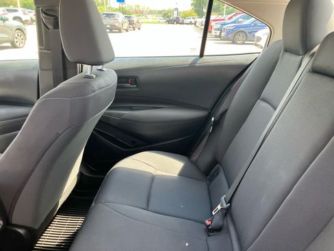 Used 2025 Toyota Corolla LE FWD image 29