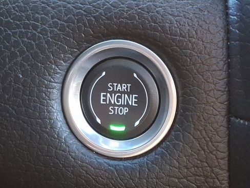 Used 2024 GMC Yukon XL Denali w/ Denali Reserve Package image 28