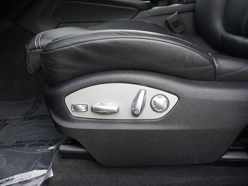 Used 2022 Porsche Macan image 33