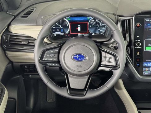 Used 2025 Subaru Forester Premium image 20