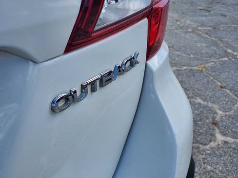 Used 2018 Subaru Outback 2.5i Premium AWD/4WD image 27
