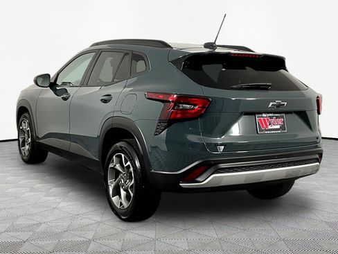 Used 2025 Chevrolet Trax LT w/ Driver Confidence Package FWD image 4