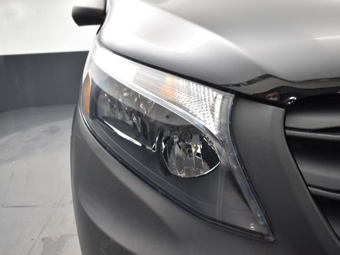 Used 2022 Mercedes-Benz Metris image 5