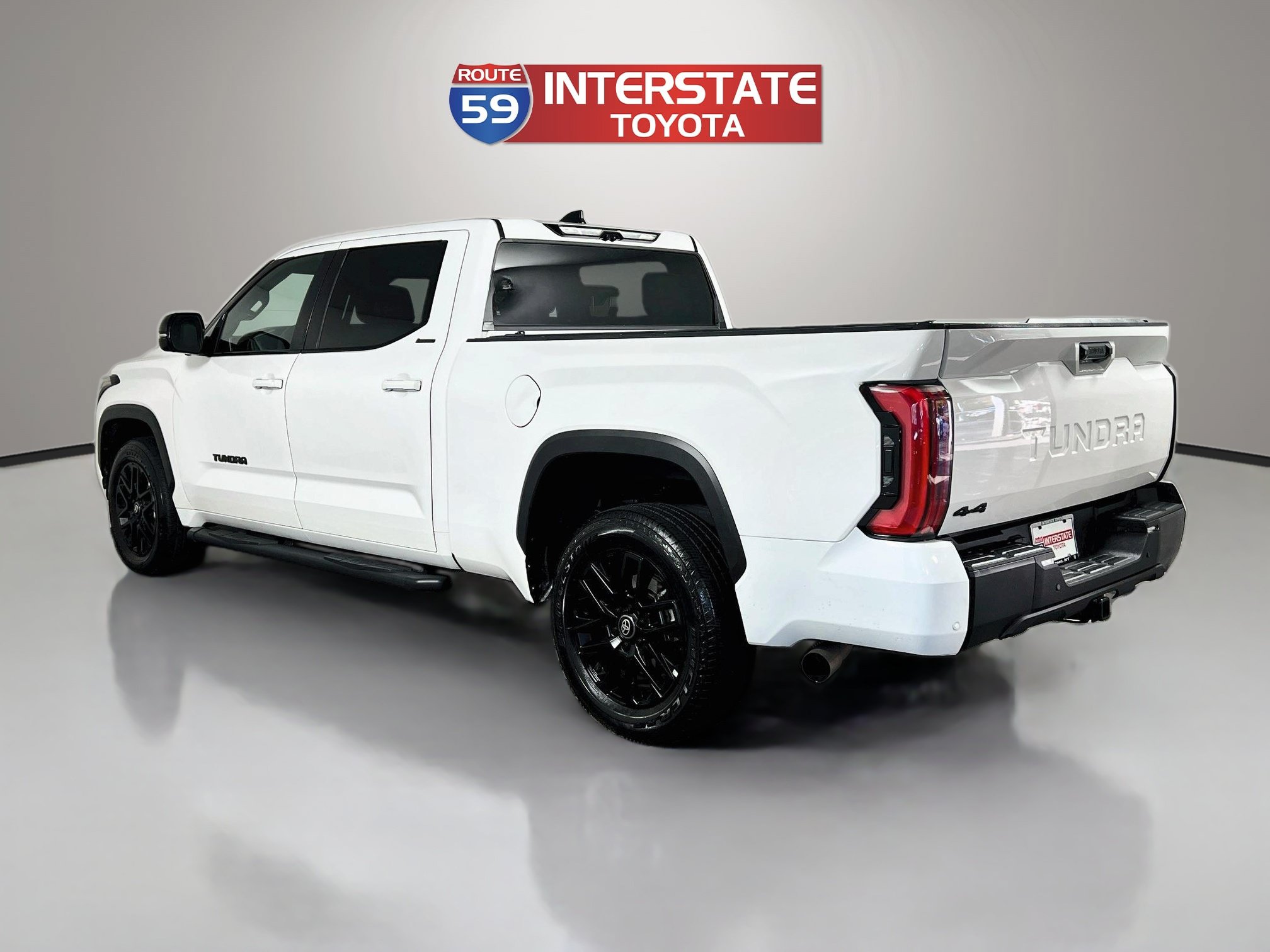 Used 2026 Toyota Tundra Limited AWD/4WD image 5