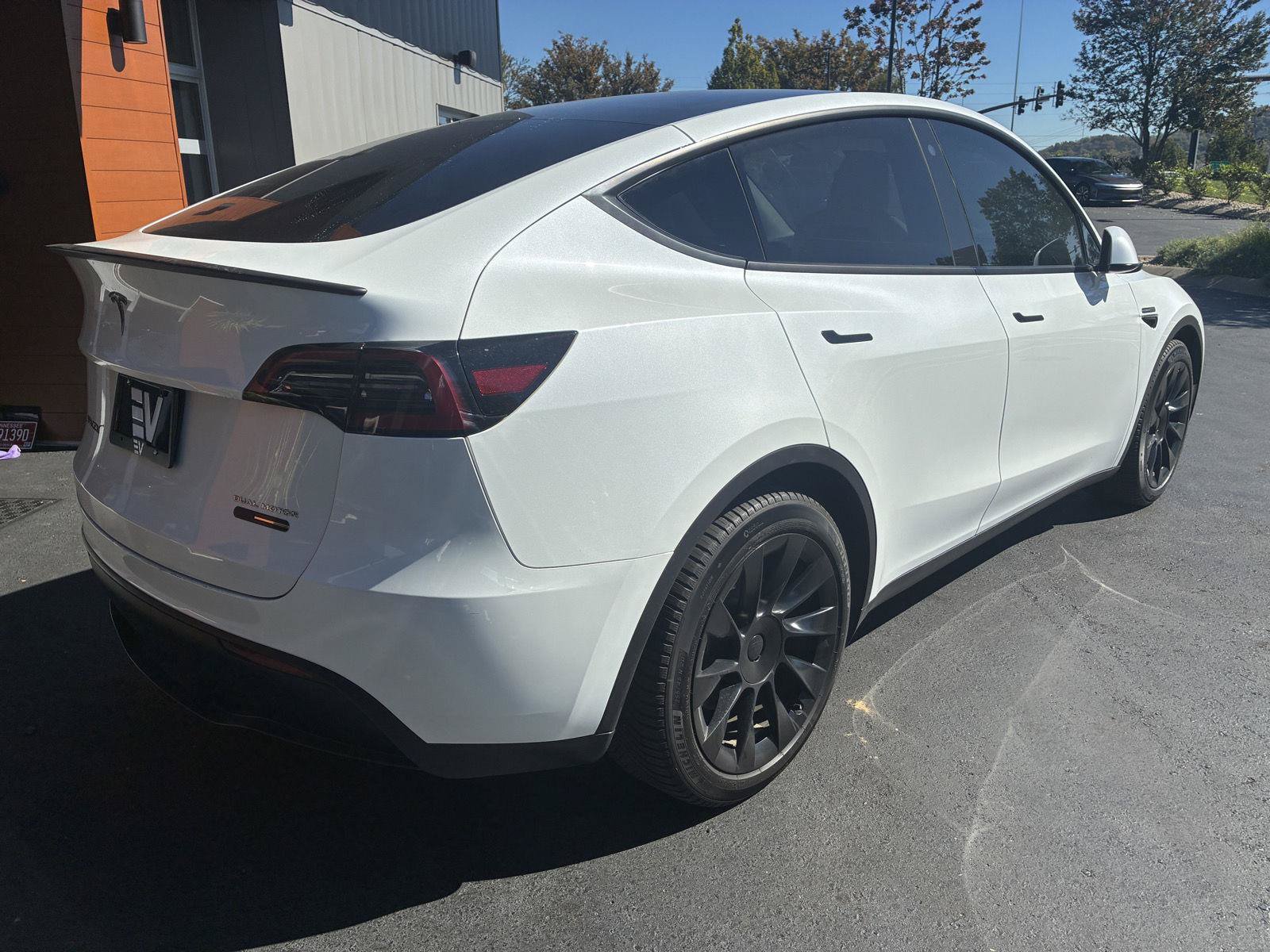 Used 2023 Tesla Model Y Long Range AWD/4WD image 6
