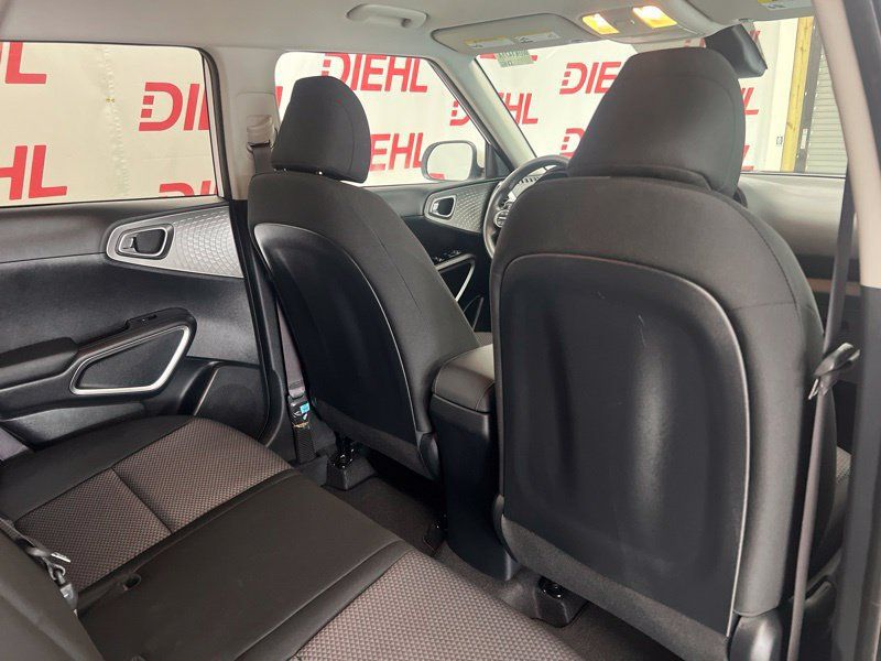 Certified 2024 Kia Soul LX FWD image 13