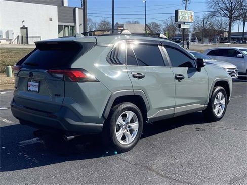 Used 2021 Toyota RAV4 XLE image 3