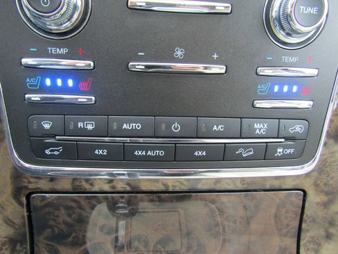 Used 2016 Lincoln Navigator L Select image 39