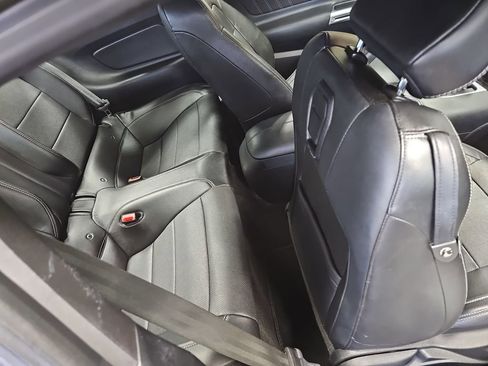 Used 2019 Ford Mustang Premium RWD image 11