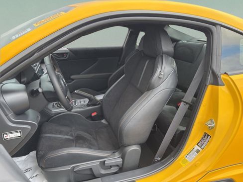 Used 2026 Toyota GR86 YUZU Limited image 11