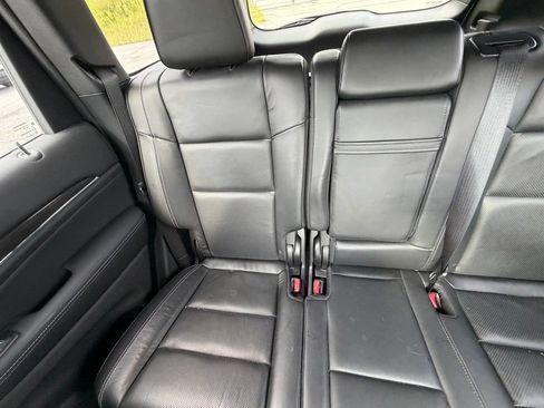 Used 2017 Jeep Grand Cherokee Overland w/ Jeep Active Safety Group AWD/4WD image 13