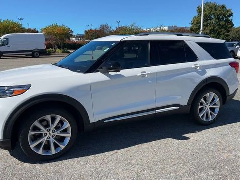 Used 2022 Ford Explorer Platinum w/ Equipment Group 601A image 30