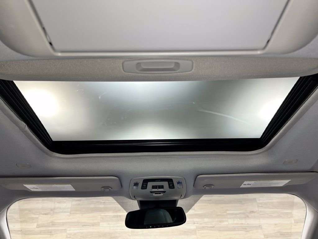 Used 2026 Toyota Sienna XLE AWD/4WD image 25