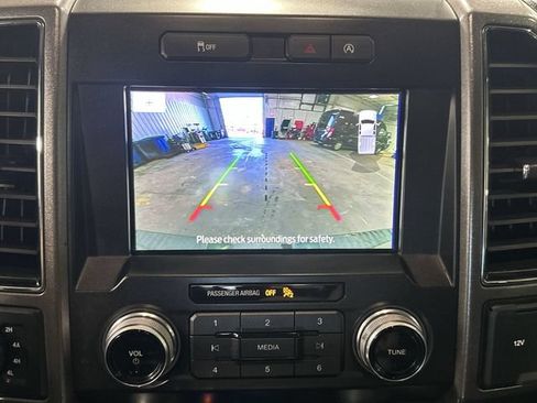 Certified 2019 Ford F150 Lariat w/ Equipment Group 502A Luxury AWD/4WD image 29