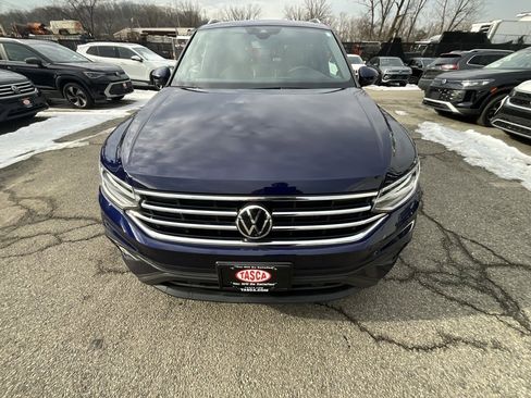 Used 2022 Volkswagen Tiguan SE image 9