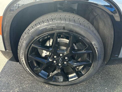 Certified 2025 Chevrolet Traverse RS image 34