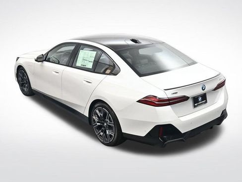 New 2027 BMW 550e xDrive AWD/4WD image 30