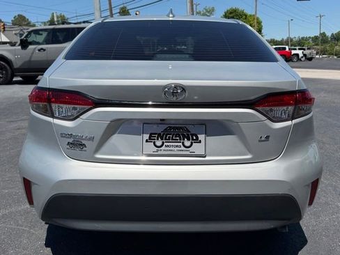 Used 2024 Toyota Corolla LE FWD image 6