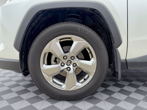 Used 2020 Toyota RAV4 Limited w/ Limited Grade Weather Package AWD/4WD image 13