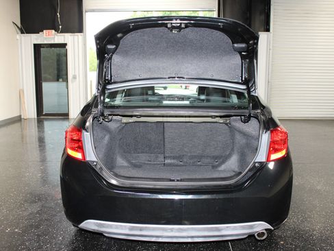 Used 2019 Toyota Corolla SE FWD image 29