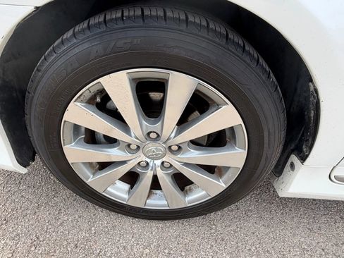 Used 2011 Toyota Avalon Limited image 28