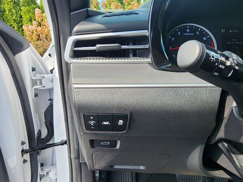 Used 2023 Kia K5 GT-Line image 25