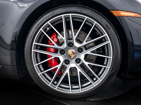 Certified 2024 Porsche 911 Carrera 4S image 11