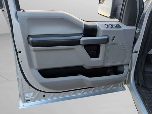 Used 2015 Ford F150 XLT image 29