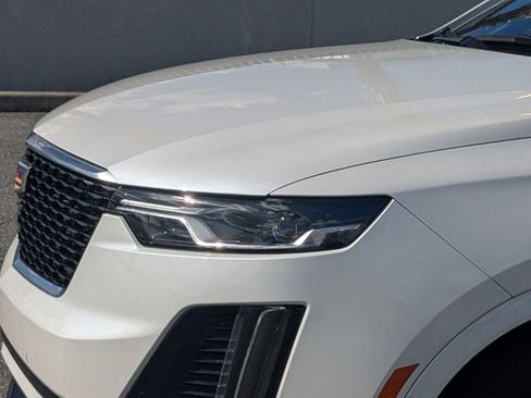 Used 2024 Cadillac XT6 Premium Luxury image 9