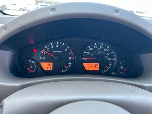 Used 2012 Nissan Frontier SV AWD/4WD image 8