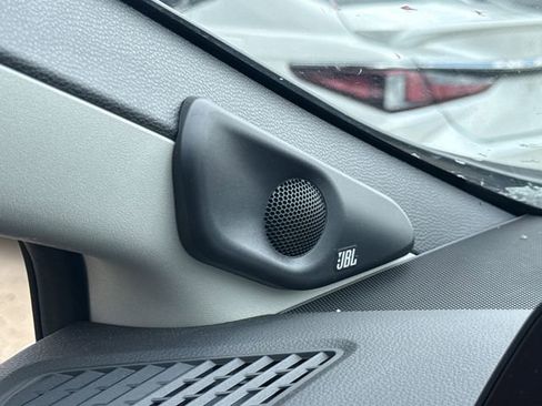 Used 2024 Toyota Prius Prime Premium w/ Advanced Technology Package FWD image 26