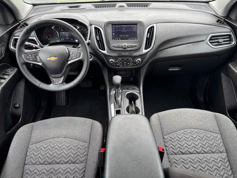 Certified 2024 Chevrolet Equinox LT FWD image 12