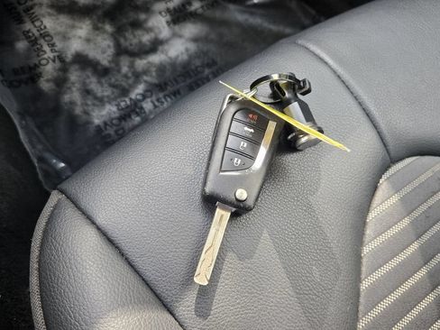 Used 2023 Toyota Camry SE FWD image 28