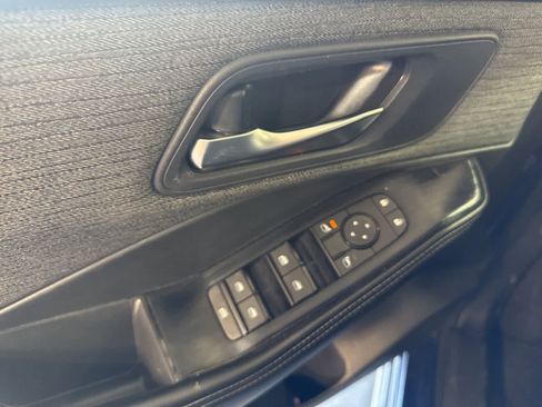 Used 2023 Nissan Rogue SV FWD image 20