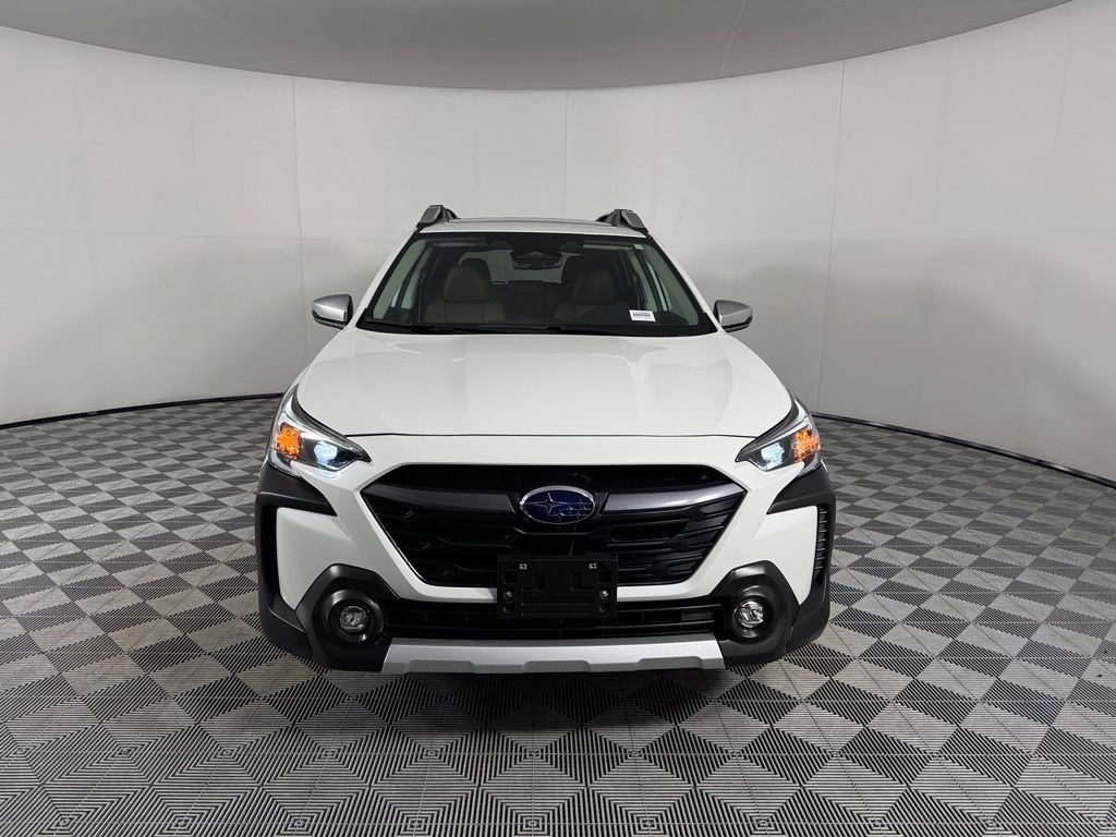 Used 2025 Subaru Outback Touring XT AWD/4WD image 4