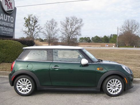 Used 2015 MINI Cooper 2-Door Hardtop image 8