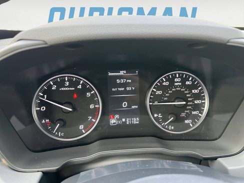 Used 2025 Subaru Crosstrek 2.5i Premium AWD/4WD image 19
