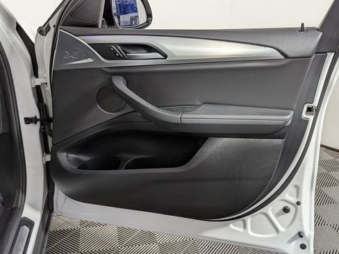 Used 2021 BMW X4 xDrive30i image 28