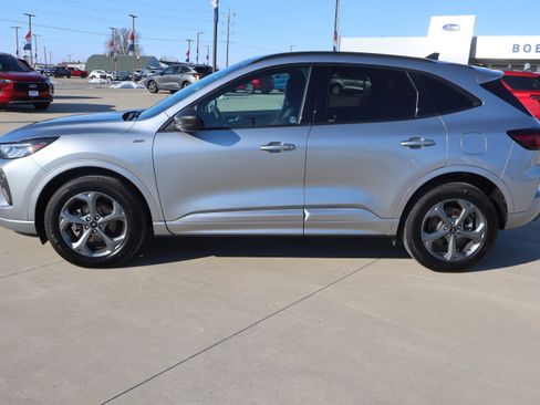 Used 2023 Ford Escape ST-Line w/ Tech Pack #1 image 9