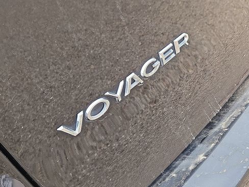Used 2024 Chrysler Voyager LX FWD image 11