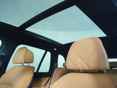 Used 2026 BMW X5 sDrive40i image 11